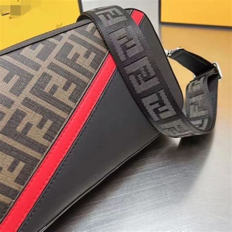 กระเป๋า fendi ผู้ชาย